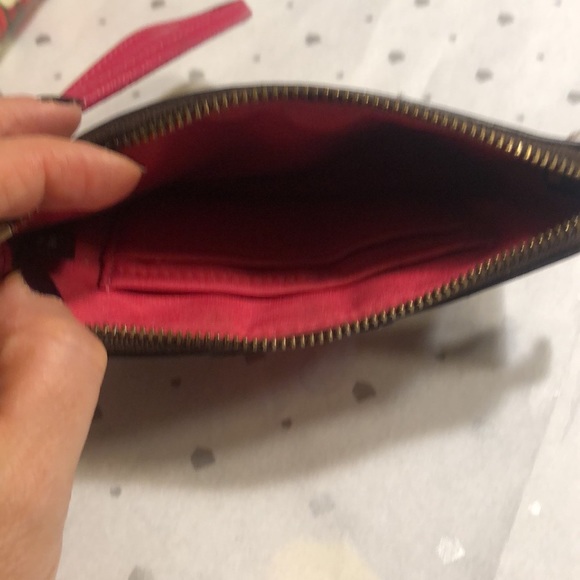 Coach wristlet - Picture 2 of 4